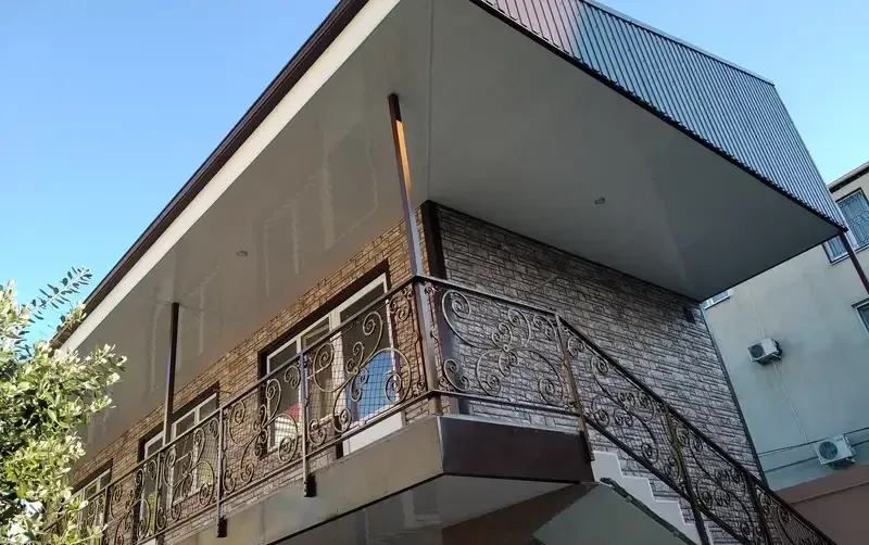 Домик для гостей на Богдана Хмельницкого