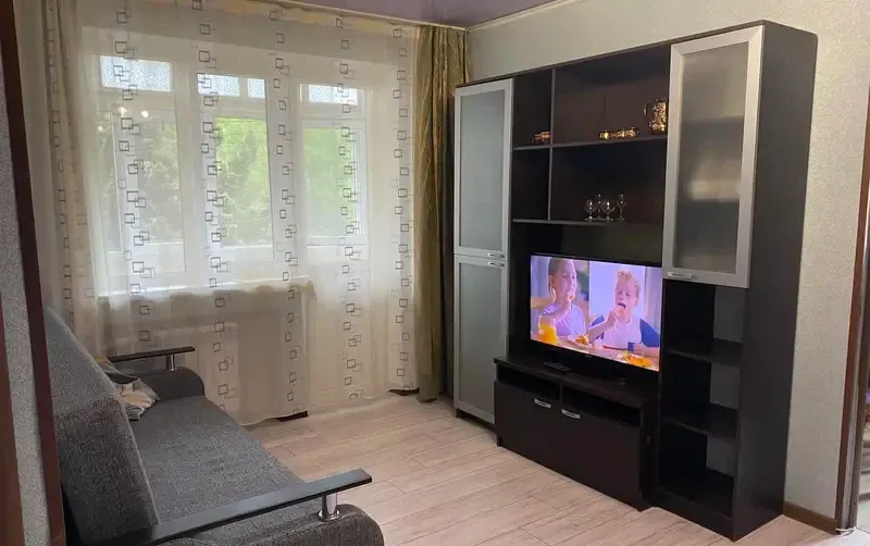 Двухкомнатная на Лазарева