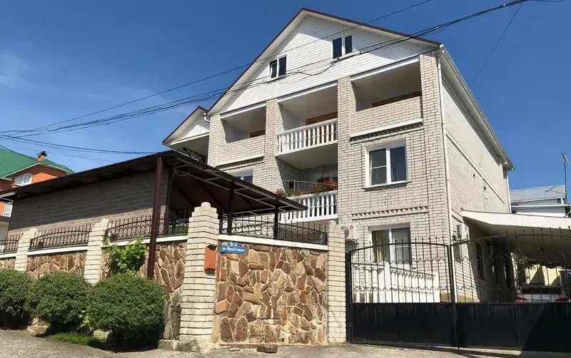 Частный дом «Белый парус»