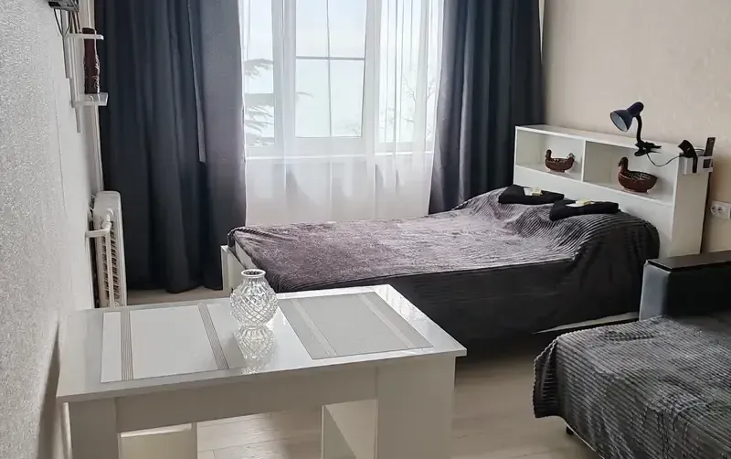 Комната с видом на море