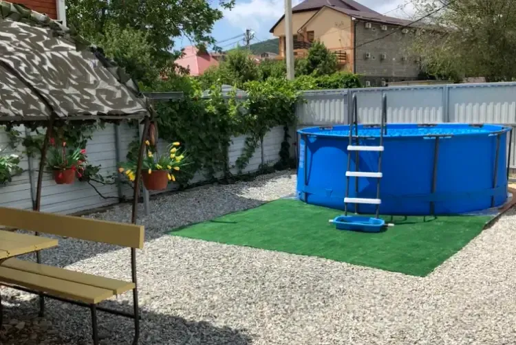 Дом на две семьи