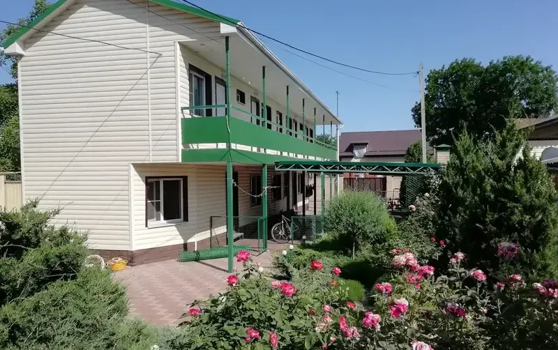 Частный дом «В гостях у гномов»