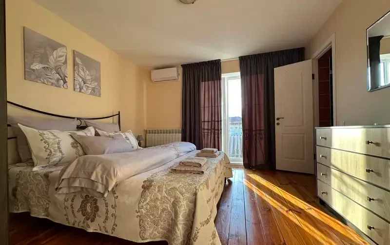 Частный дом «Family Hotel»