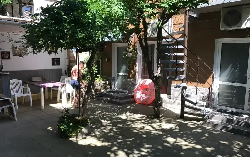 Уютный дворик на Горького — фото 3