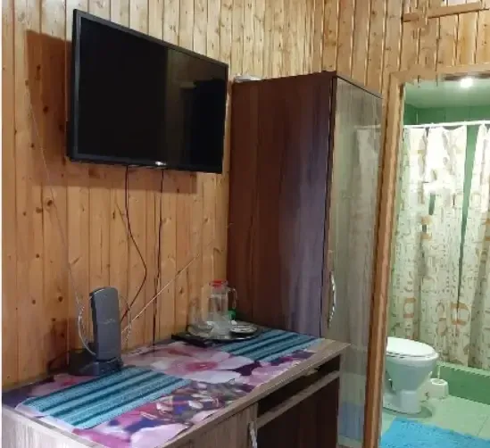 Номер на берегу моря
