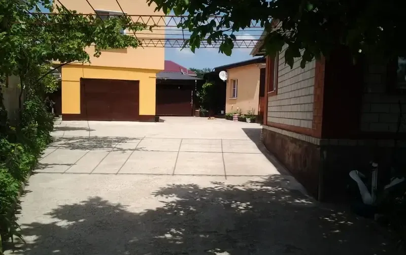 Гостеприимный домик на Солнечной