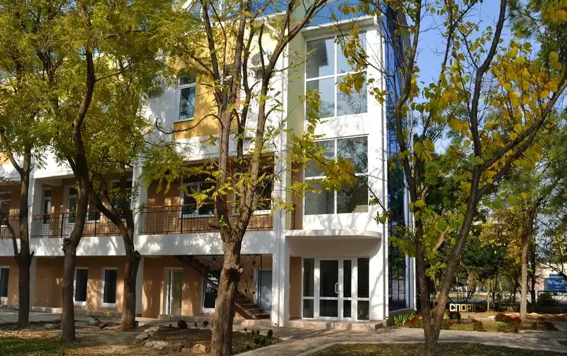 Отель «Эйс»