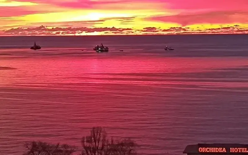 Двухкомнатная с видом на море