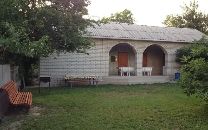 Домик для компании из 10 человек