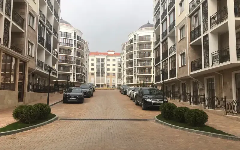 Апартаменты в ЖК «Изумрудный город» — фото 3