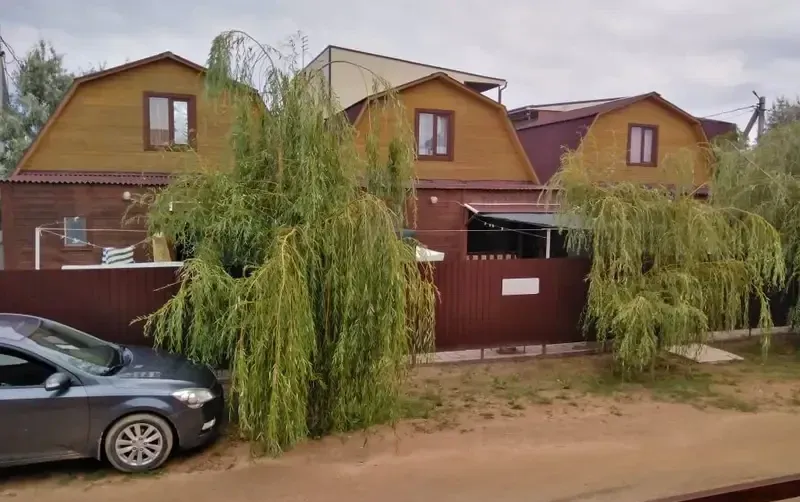 Домик на берегу моря