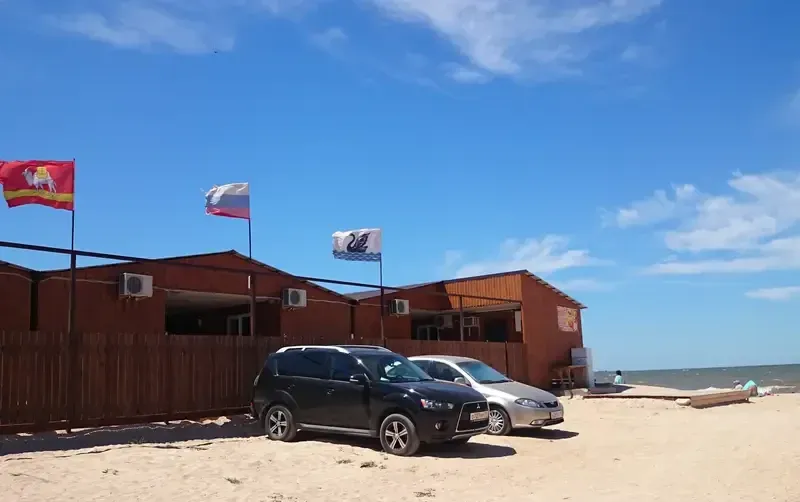 Домики на берегу моря