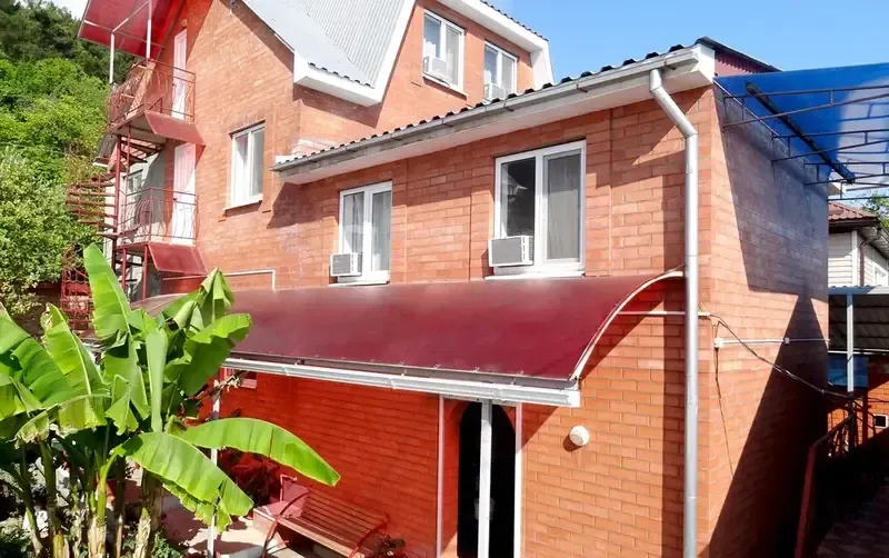 Частный сектор Победы 366а