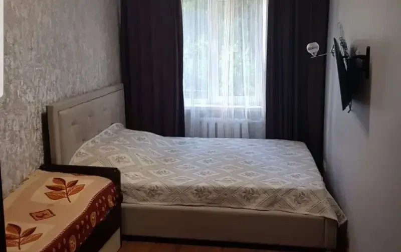 3-х комнатная квартира на Лазарева 56