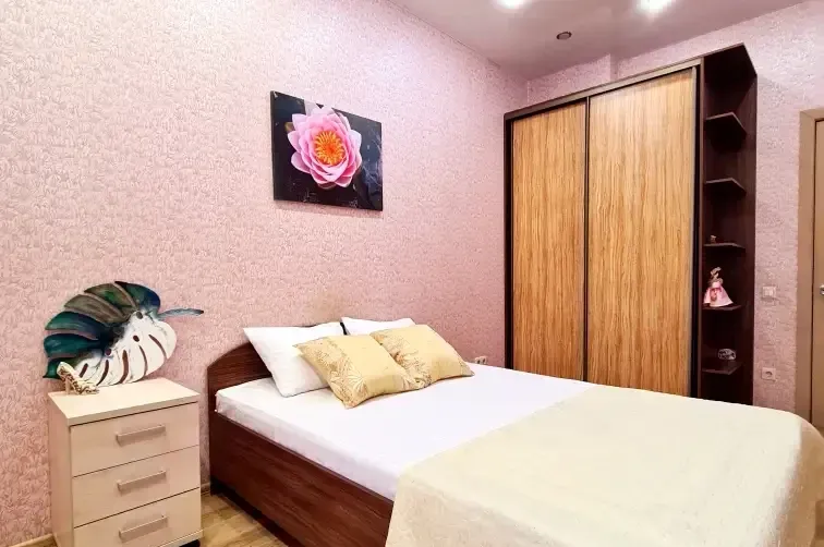 Квартира у парка Фрунзе и горпляжа