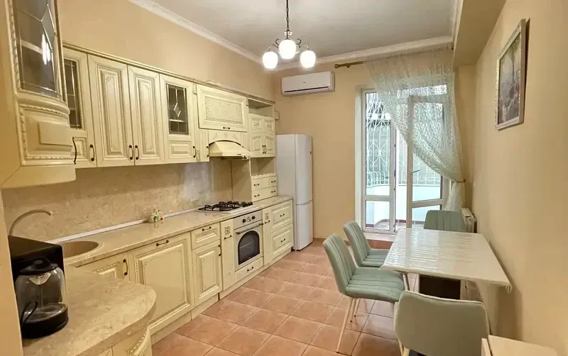 Трёхкомнатная квартира с садом и балконом — фото 5
