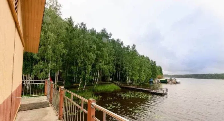 Деревенский дом (Кантри Хоум)
