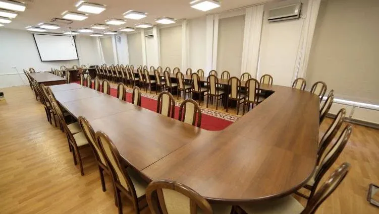 Загородный отель «Ателика Липки»
