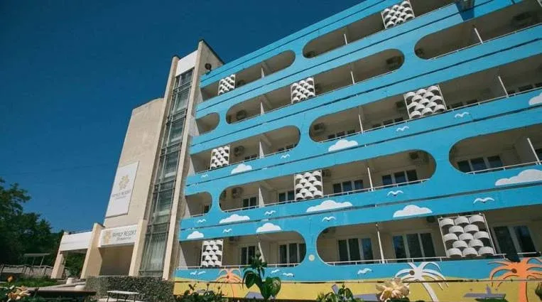 Семейный Курорт (Family Resort)