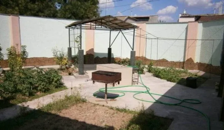 На Тучина 91
